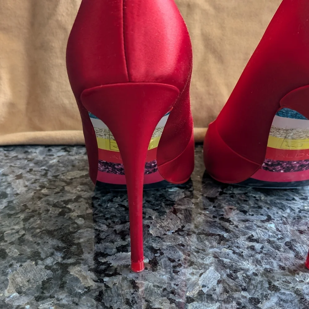 ALDO Women's Red Pumps - Picture 8 of 9